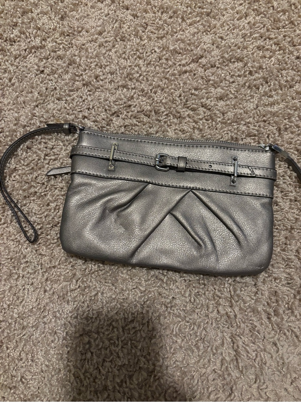 Vera wang Metallic Gray Wristlet Clutch - Silver Hardware